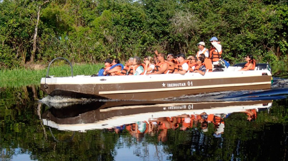 amazon river boat cruise