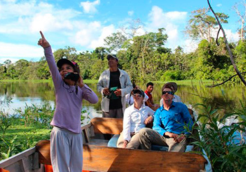 amazon river boat cruise