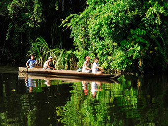 river cruise amazon