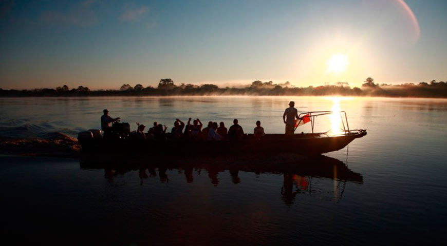 amazon river boat cruise