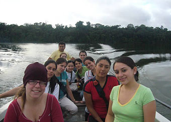 amazon river boat cruise