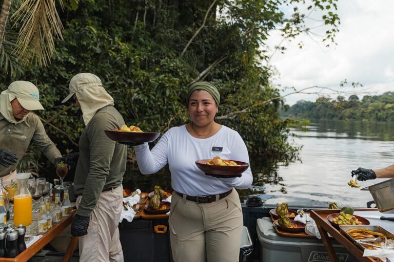 Amazon - Skiff Dining
